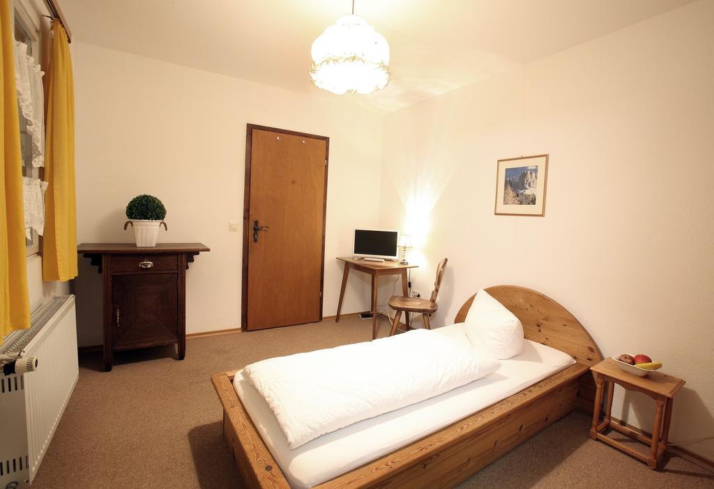 Gasthof Blaue Gams Ettal Zimmer foto