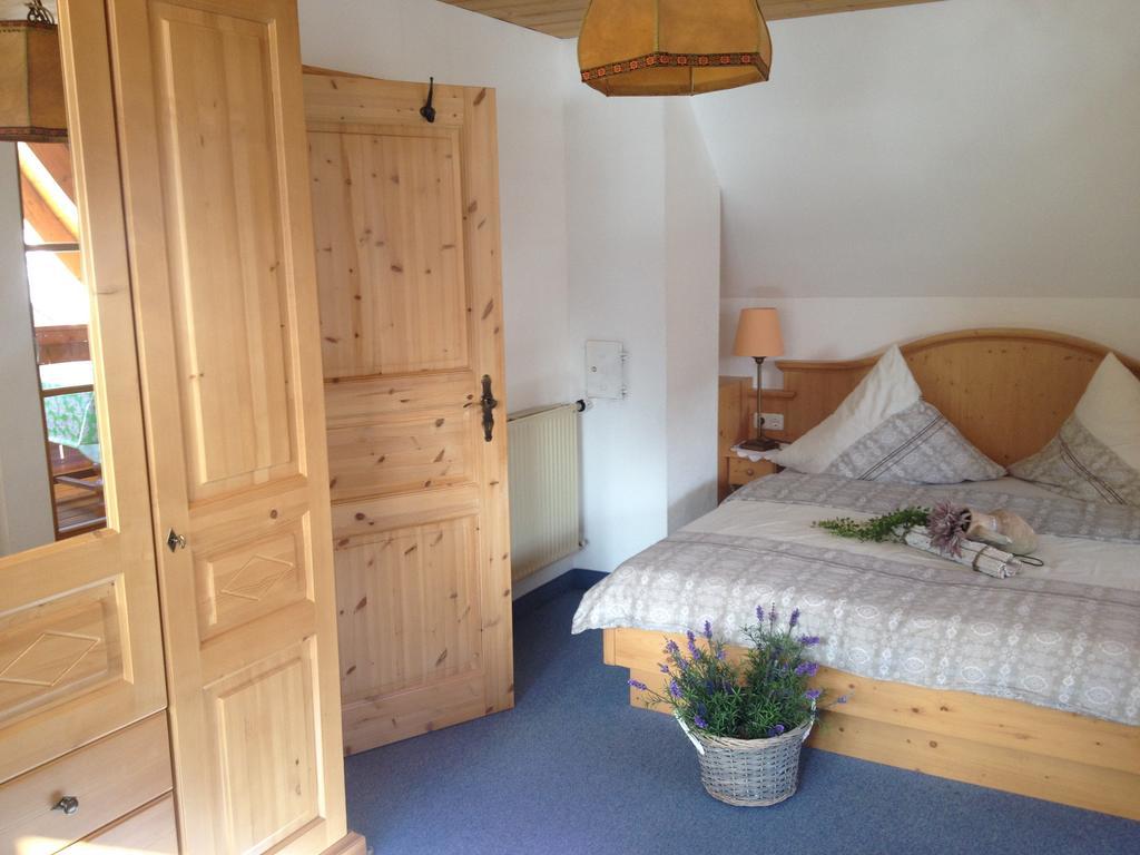 Gasthof Blaue Gams Ettal Zimmer foto